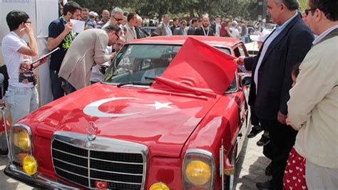 A­n­k­a­r­a­­d­a­ ­k­l­a­s­i­k­ ­o­t­o­m­o­b­i­l­l­e­r­ ­y­a­r­ı­ş­t­ı­